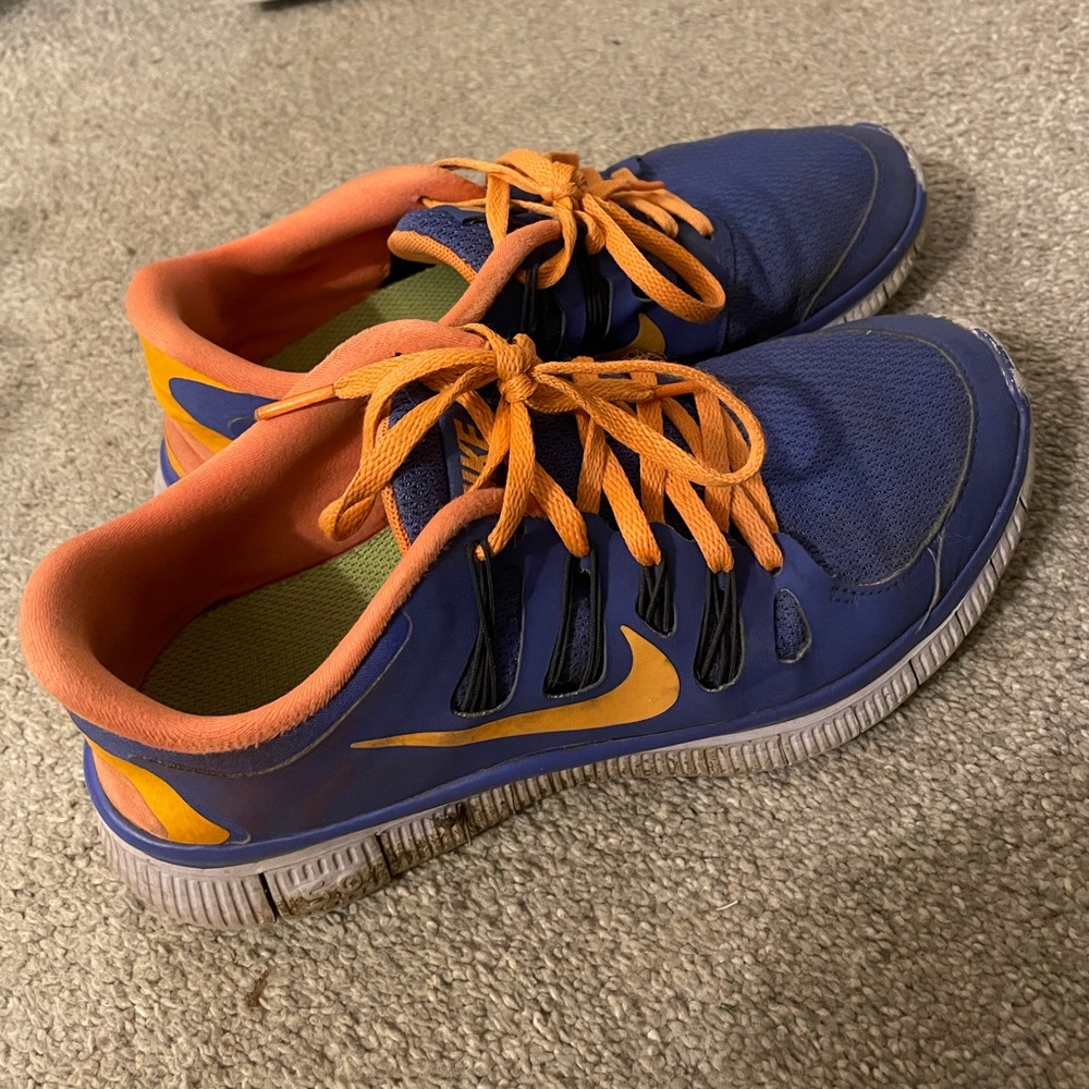 Nike Women’s Free Run Sneakers